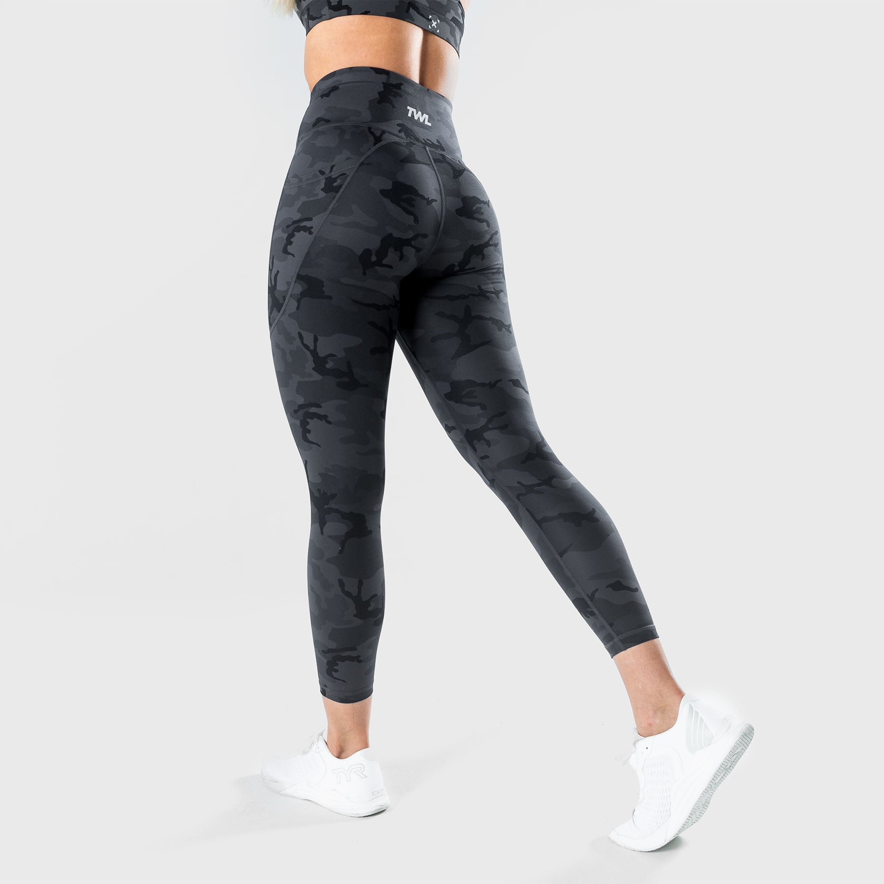 NWT Vie Active Rockell 7/8 Leggings in Black Camo Brushed Sculpt