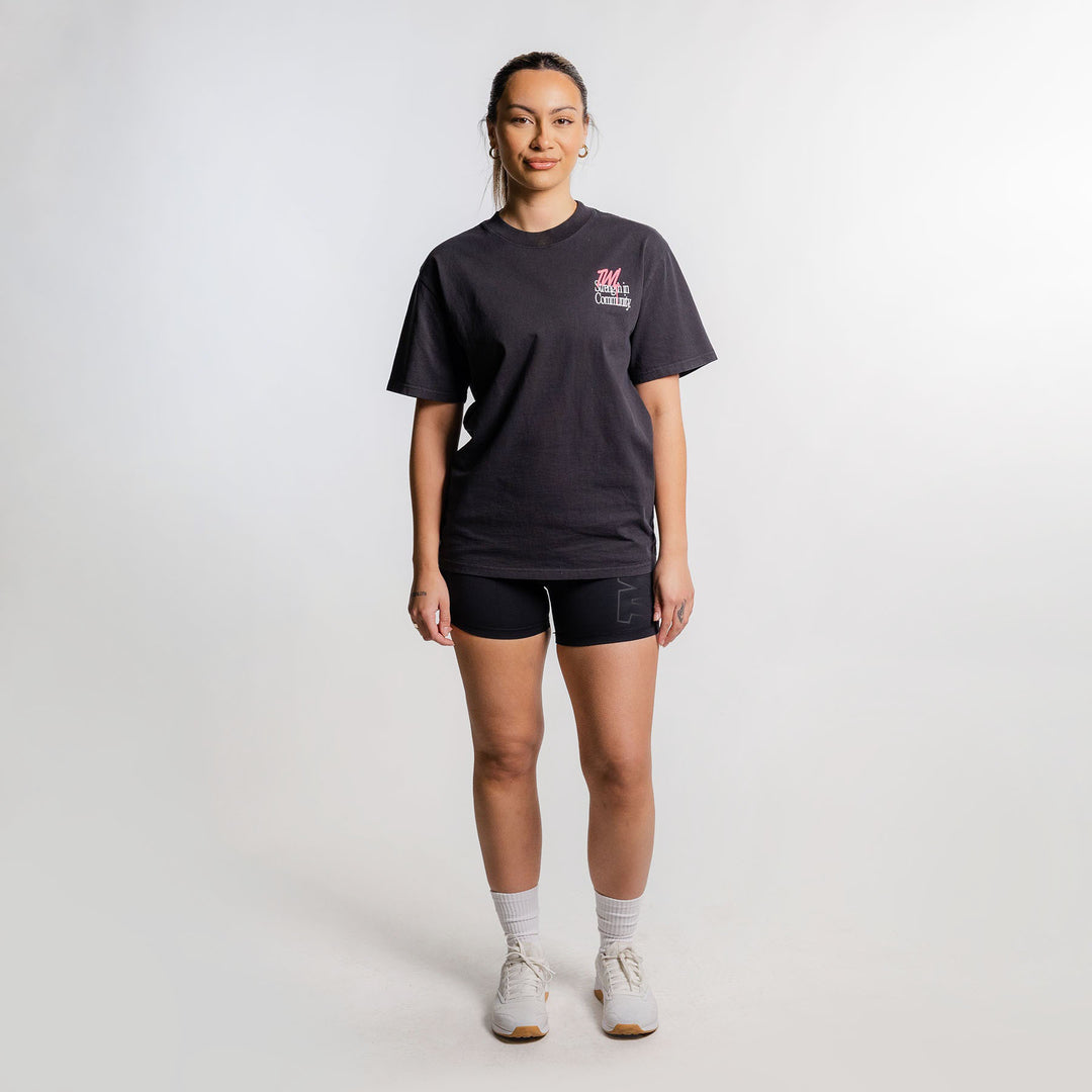 TWL - LIFESTYLE OVERSIZED T-SHIRT - STRENGTH IN COMMUNITY - BLACK